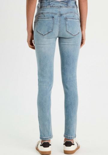Узкие джинсы