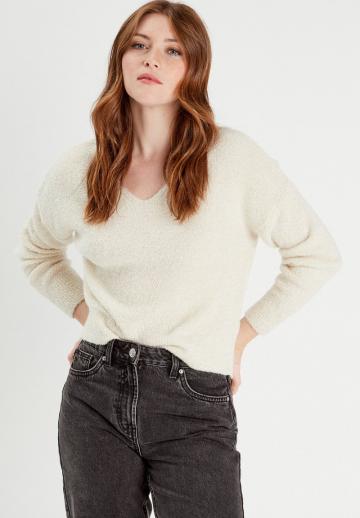 Пуловер с вырезом V