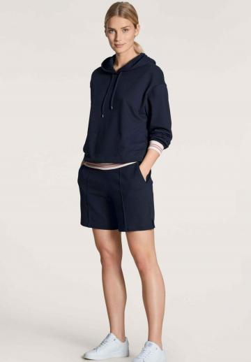 Пуловер с капюшоном