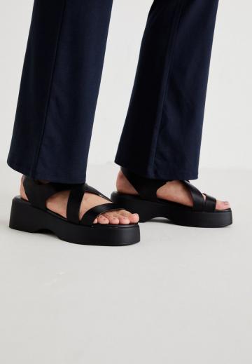 Босоножки на платформе