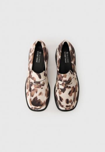 Полуботинки