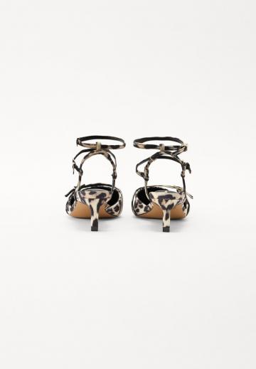 Туфли с ремешком