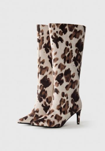 Высокие сапоги