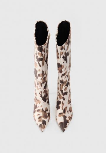 Высокие сапоги