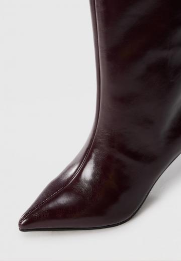 Высокие сапоги