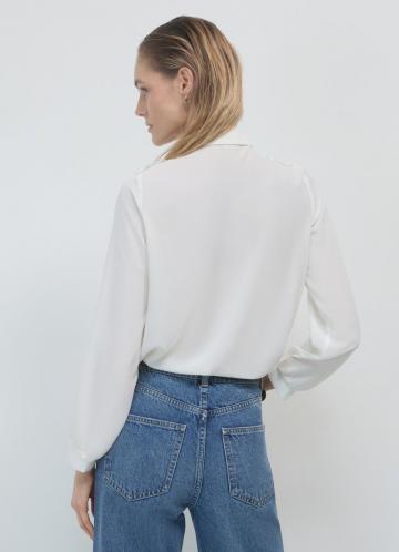 Атласная блузка