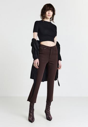 Клешеные брюки