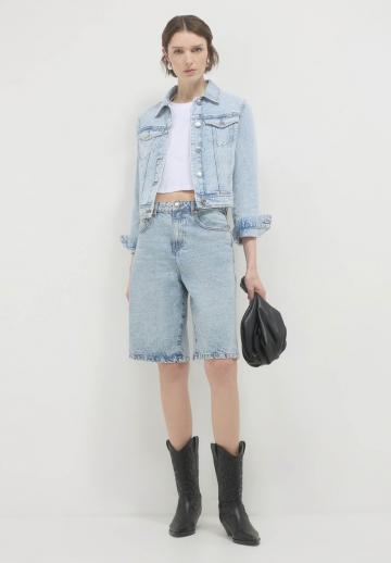 Джинсовая куртка