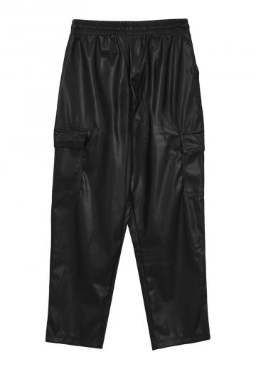 Брюки с накладными карманами