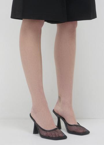 Туфли на высоком каблуке