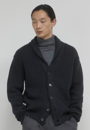 Вязаная кофта