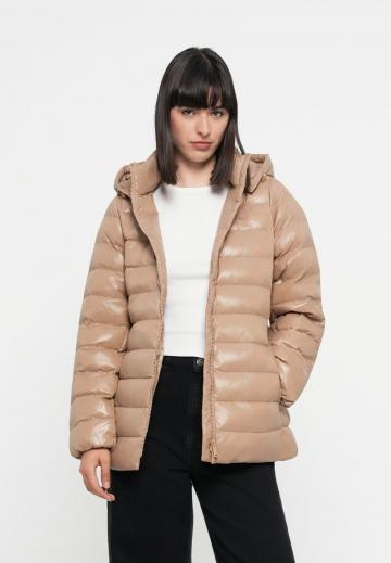 Зимняя куртка