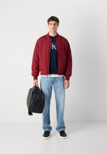 Куртка бомбер