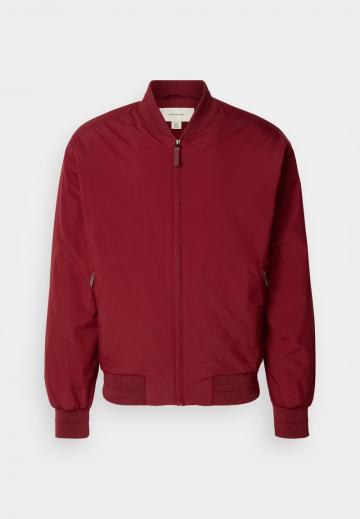 Куртка бомбер