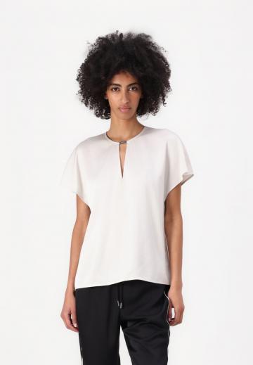 Атласная блузка