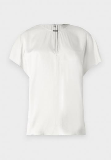 Атласная блузка