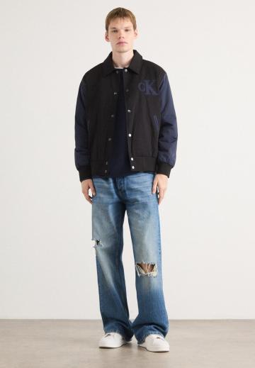 Куртка бомбер