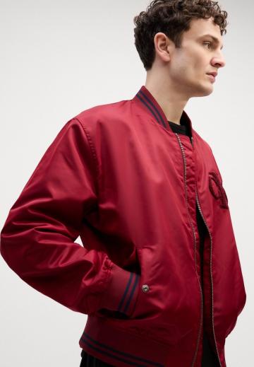 Куртка бомбер