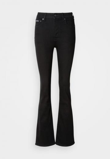 Узкие джинсы