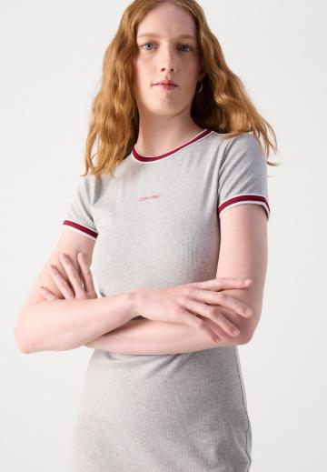 Короткое платье