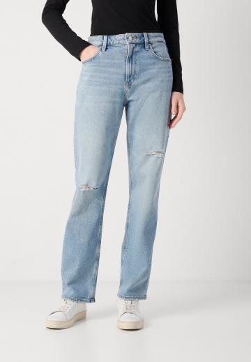Прямые джинсы