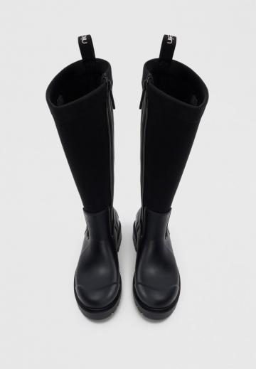 Резиновые сапоги