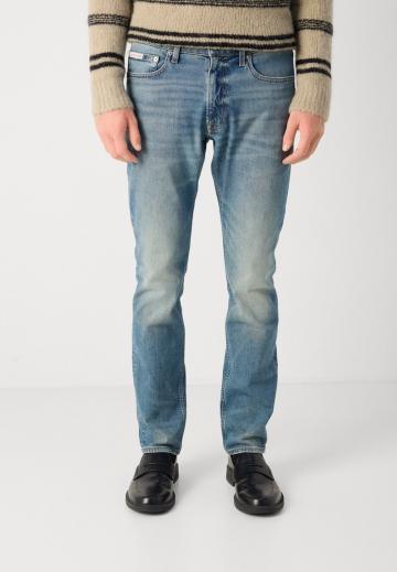 Узкие джинсы