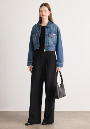 Джинсовая куртка