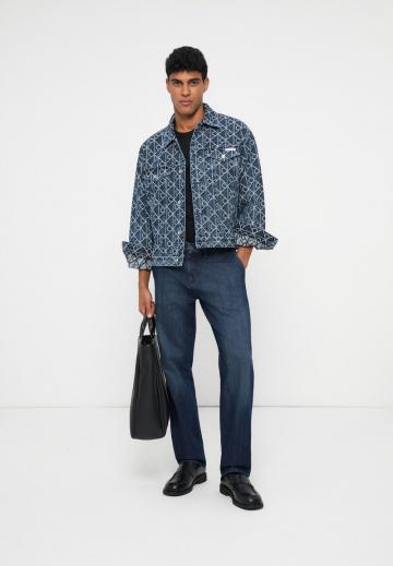 Джинсовая куртка