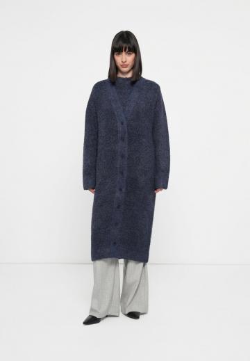 Длинный кардиган