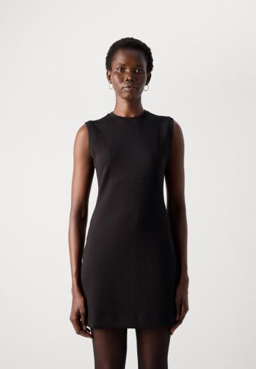 Платье футляр