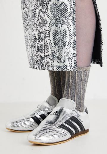 Кеды без шнуровки