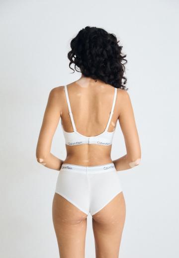 Бюстгальтер без косточек