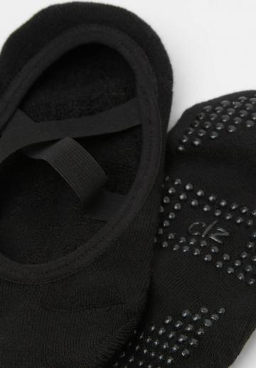 Короткие носки