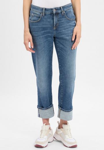 Короткие джинсы