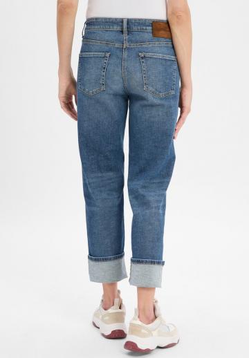 Короткие джинсы