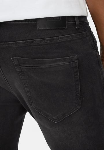 Узкие джинсы