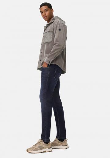 Узкие джинсы