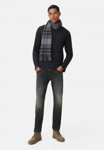 Узкие джинсы