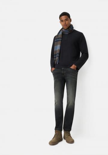 Узкие джинсы