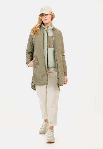 Короткое пальто