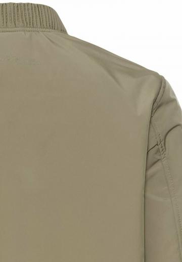 Короткое пальто