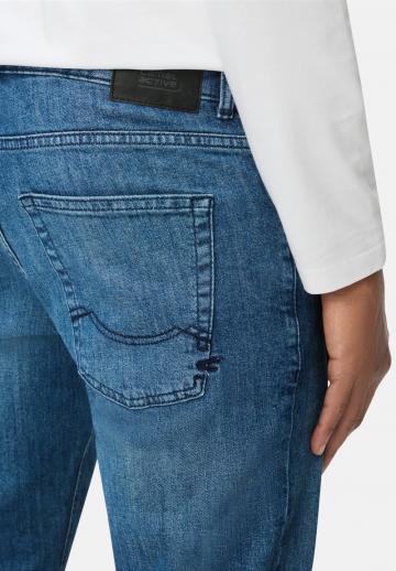 Узкие джинсы