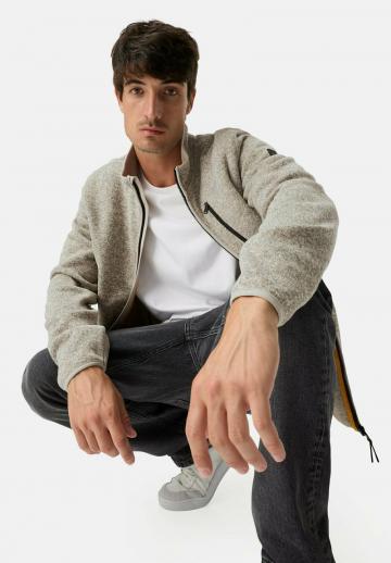 Вязаная кофта