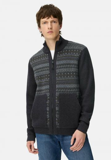 Вязаная кофта