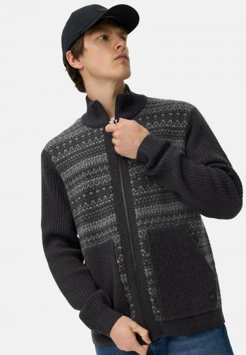 Вязаная кофта