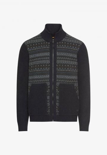 Вязаная кофта