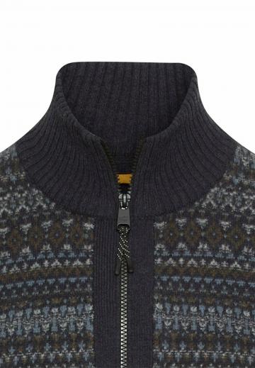 Вязаная кофта