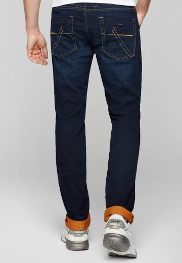 Узкие джинсы