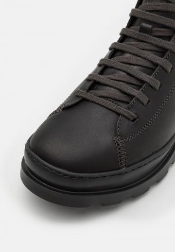 Ботинки на шнуровке